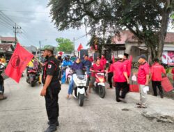 Momen Ramadhan , PAC PDI Perjuangan Pesanggaran Bagikan Ratusan Takjil