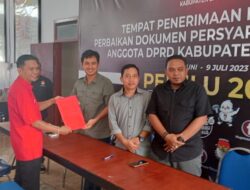 PDI Perjuangan Ajukan Dokumen Perbaikan Persyaratan Bacaleg ke KPU Banyuwangi